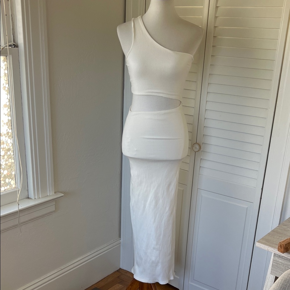 Lulu’s cutout dress